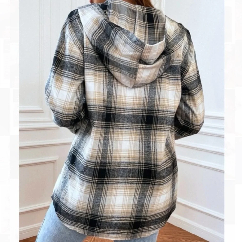 🆕LAST ONE!🛍 Trendy Plaid Button Front Hooded Shacket - Picture 3 of 5